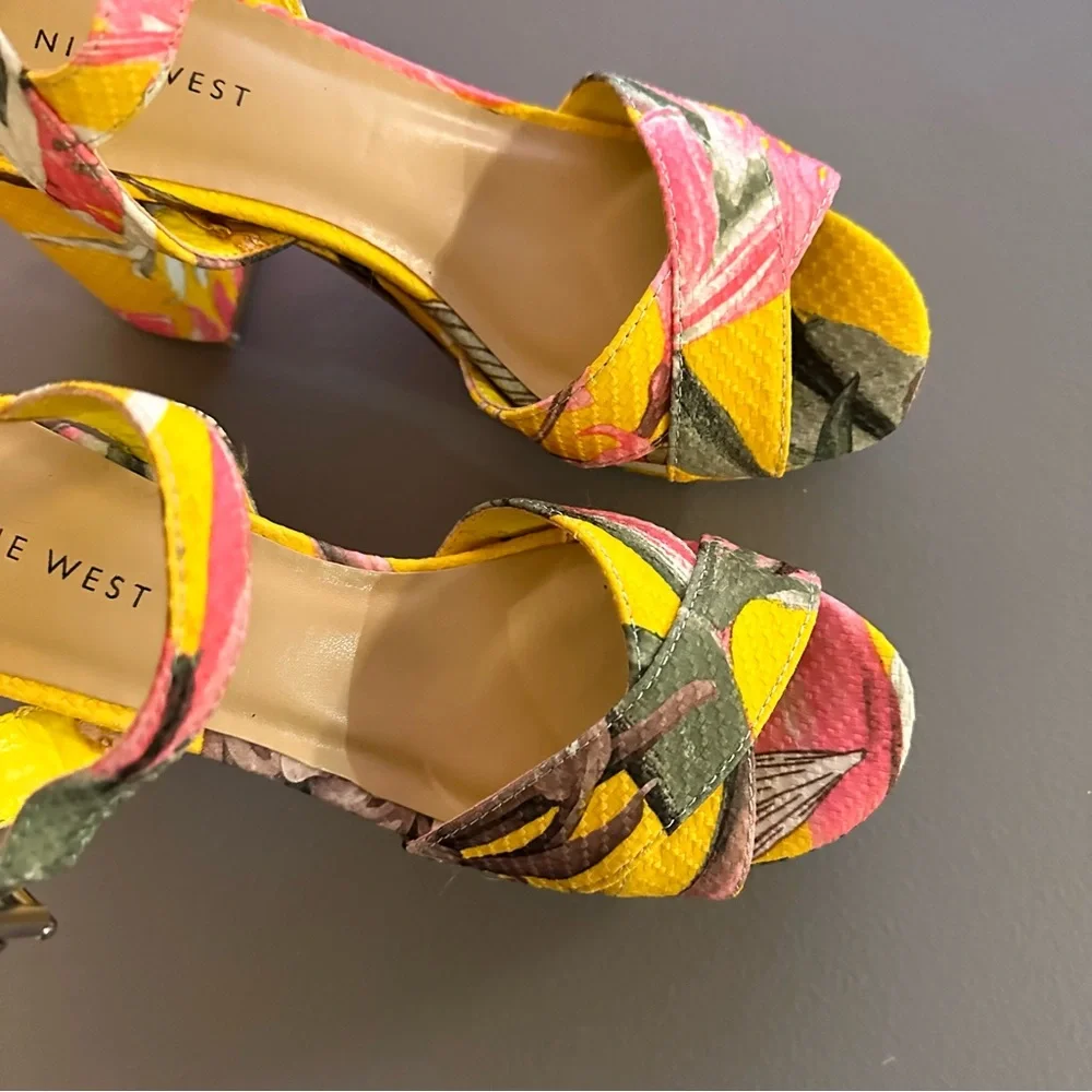 Nine West vallen Strappy platform heels in yellow tropical sz 6